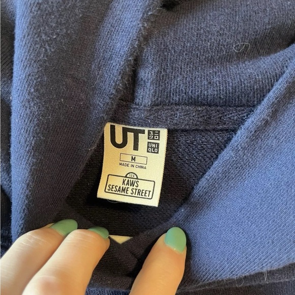 Uniqlo KAWS Sesame Street Hoodie Blue Pullover Sweatshirt size medium - Picture 4 of 6